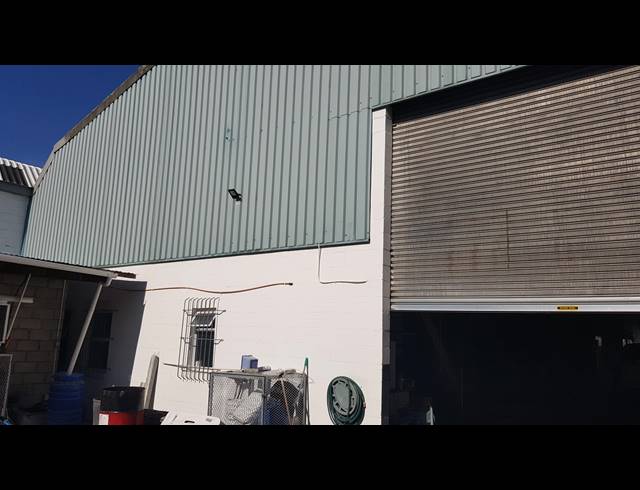 619M² FACTORY TO LET IN STIKLAND INDUSTRIAL